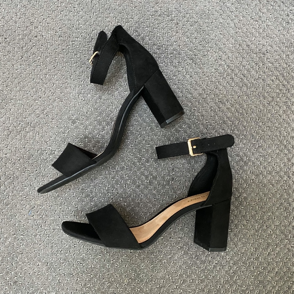Old Navy Women's Faux-Suede High-Heel Sandals - BlackJack- Size 7 1/2